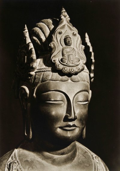 Yumechigai Kannon aus der frühen Nara-Periode, Horyuji, Nara, Japan von Japanese Photographer