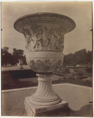 Versailles, Vase von Jean Eugène Auguste Atget