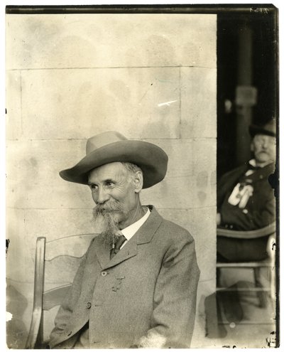 Mann mit Hut, Medaille, ca. 1905-40 von Jessie Tarbox Beals
