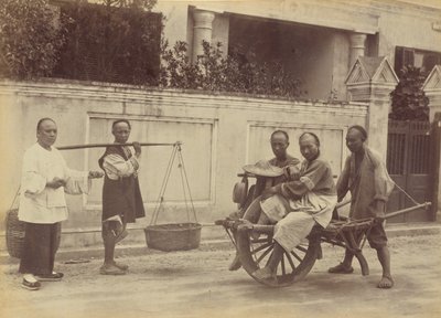 Passagierschubkarre, Shanghai von John Thomson