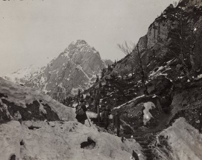 Album "Meine Weltkriegs-Erinnerungen Südwestfront (Kärnten, Italien, Südtirol) 31/03/1915-12/11/1918 - Josef Zohles Wien": Rosskofel (Monte Cavallo) (s/w Foto) von Josef Zohles