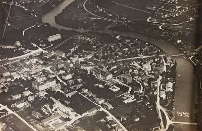 Album "Meine Weltkriegs-Erinnerungen Südwestfront (Kärnten, Italien, Südtirol) 31.03.1915-12.11.1918 - Josef Zohles Wien": Luftaufnahme von Villaco (s/w Foto) von Josef Zohles