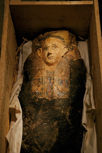 Mumie eines vierjährigen Mädchens, Bahariya, griechisch-römische Zeit von Kenneth Garrett