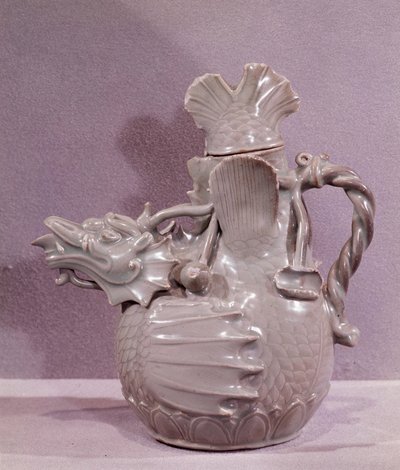 Koreanische Kunst: Keramikaquamarin in Form eines Wasserdrachens. Koryo-Periode von Korean School