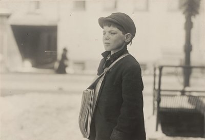 Tony Casale, "Bologna," 11 Jahre alt, verkauft seit 4 Jahren Zeitungen, Hartford, Connecticut, März 1909 von Lewis Hine