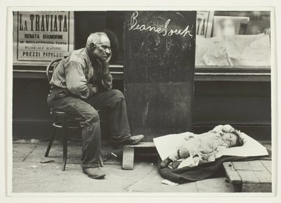 Frische Luft für das Baby, New York East Side von Lewis Wickes Hine