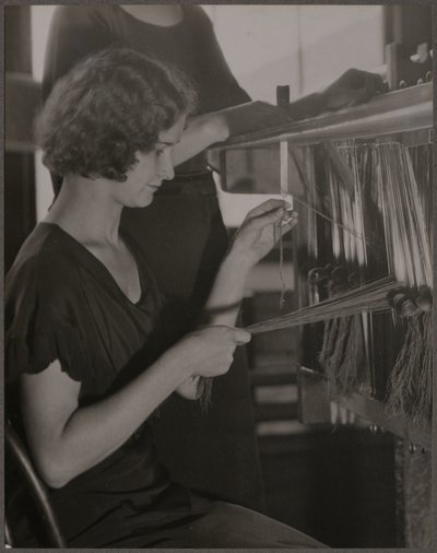 Ein Geschirr vorbereiten von Lewis Wickes Hine