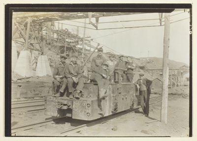 Ohne Titel (Ein ziemlich modernes Kohlebergwerk, elektrifiziert, in Ost-Pennsylvania) von Lewis Wickes Hine