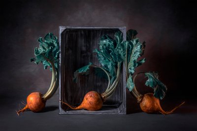 Goldene Rüben Rustikales Stillleben von Lydia Jacobs
