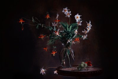 Stimmungsvolles Blumen-Stillleben von Lydia Jacobs