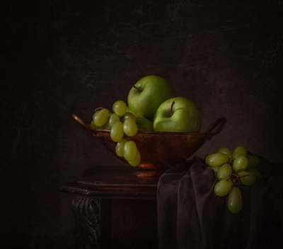 Stimmungsvolle Grüne Obstschale von Margareth Perfoncio