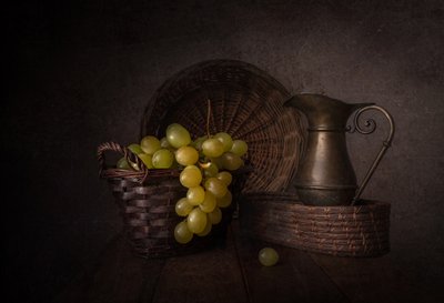 Rustikale Trauben Stillleben von Margareth Perfoncio
