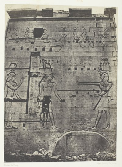 Großer Tempel der Isis in Philae, Zweiter Pylon; Nubien, Platte 74 aus dem Album "Ägypten, Nubien, Palästina und Syrien" (1852) von Maxime Du Camp