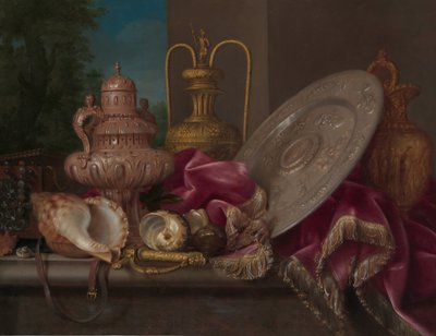 Stillleben mit Silber- und Goldplatte, Muscheln und einem Schwert, viertes Viertel des 17. Jahrhunderts von Meiffren Conte
