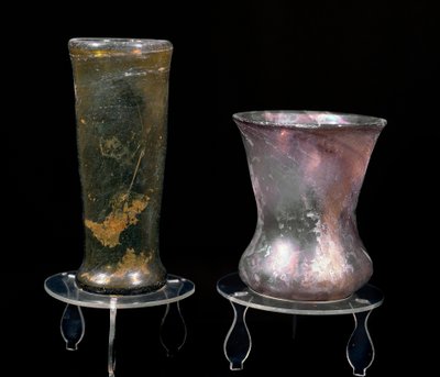 Barbarische Zivilisation: Gläser aus der Merowingerzeit. 6.-7. Jahrhundert. Straßburg, Archäologisches Museum des Palais Rohan von Merovingian