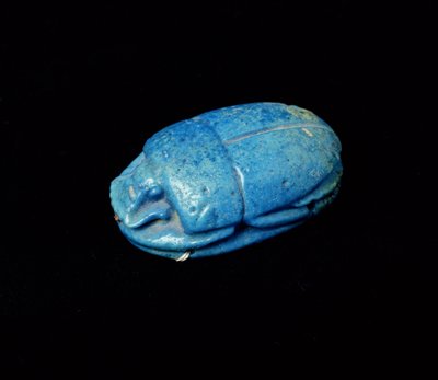 Skarabäus aus einer Mumie, aus Theben von New Kingdom Egyptian