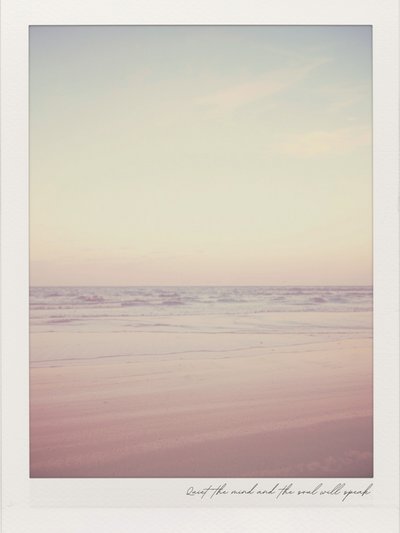 Serener pastellfarbener Strand von Ohkimiko