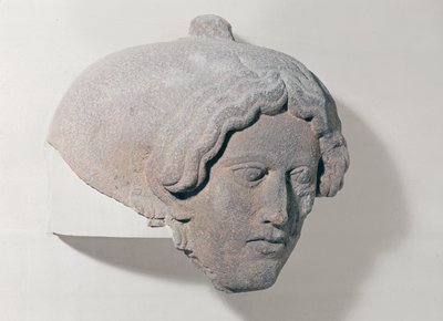Kopf einer Frau, Fragment eines Sarkophags von Phoenician