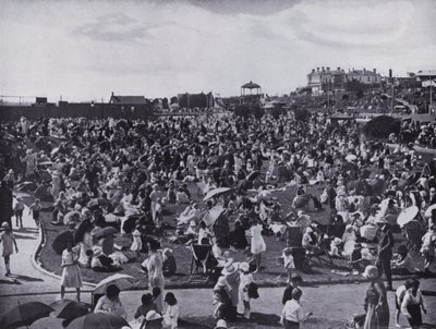 St Kilda Beach, Melbournes beliebtes Seebad, zeigt die Rasenflächen von Photographer Australian