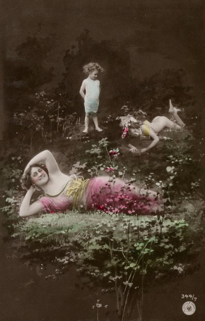 Familie am Flussufer von Photographer German