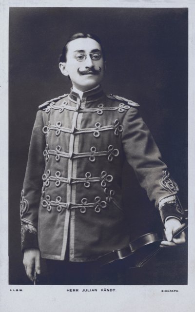 Julian Kandt, österreichischer Geiger und Bandleader von Photographer German