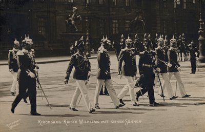 Kaiser Wilhelm II. und seine Söhne (s/w Foto) von Photographer German