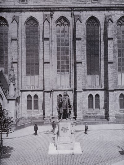 Leipzig: Thomaskirche mit Bachdenkmal von Photographer German