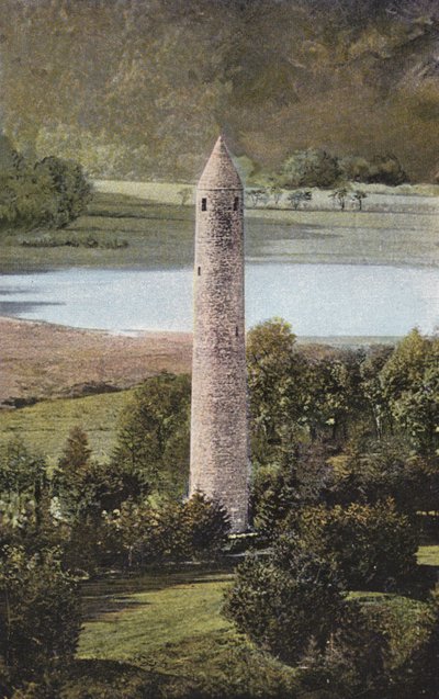 Irland: Alter Rundturm, Glendalough, County Wicklow von Photographer Irish