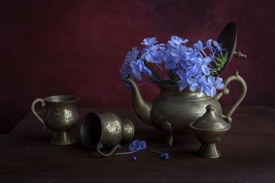 Antikes Messing Blaue Blumen von Ramiz Sahin