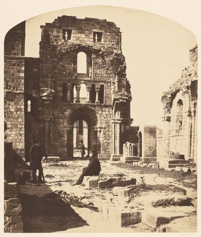 Innenraum der Lindisfarne Priory, Westende von Roger Fenton