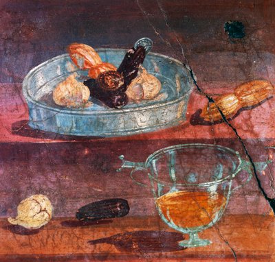 Stillleben mit Knoblauch, Datteln und Honig, zwei Gold- und Silbermünzen zwischen Früchten, Wandmalerei aus dem Haus der Hirsche, Herculaneum (Unesco-Welterbeliste) von Roman