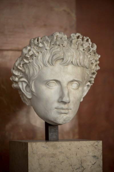 Kopf des Kaisers Augustus (63 v. Chr. - 14 n. Chr.) Marmor von Roman Roman