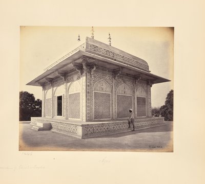 Agra; Das Mausoleum des Prinzen Etmad-Dowlah, die Marmorkuppel von Samuel Bourne