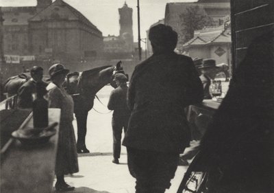 Berlin: Blick aus einer Kneipe auf den Alexanderplatz von Sasha Stone