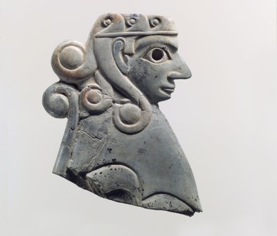 Möbelplakette: weibliche Sphinx mit Hathor-Stil Locken, ca. 18. Jahrhundert v. Chr. (Nilpferd-Elfenbein) von School Anatolian
