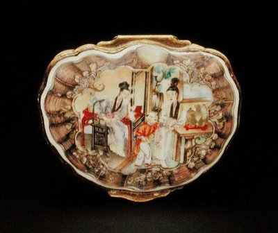 Deckel einer Schnupftabakdose in Form einer Muschel, Qianlong-Periode (1736-95) ca. 1760 von School Chinese