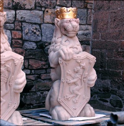 Heraldischer Löwe, vom Dach des Großen Saals von School Scottish