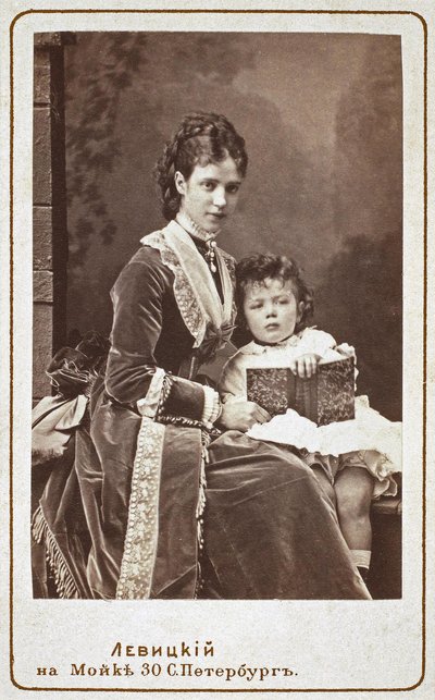 Kaiserin Maria Fjodorowna Dagmar von Dänemark 1847-1928 mit Sohn Nikolaus Alexandrowitsch von Russland von Sergei Lvovich Levitsky