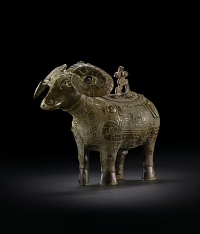 Rituelles weinbehälter in Form eines Widders, Gong von Shang Dynasty Chinese School