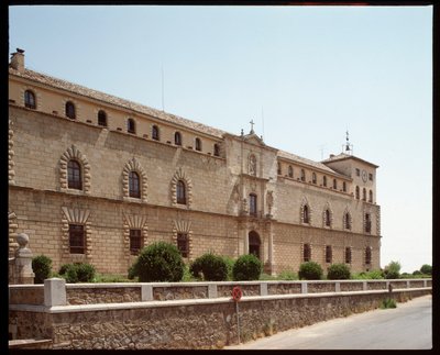 Renaissancekunst: Ansicht des Hospital de Tavera (Tavera Hospital) 16. Jahrhundert Toledo, Spanien von Spanish School