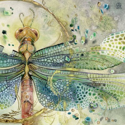 Geschmückter Libellenflug von Stephanie Law