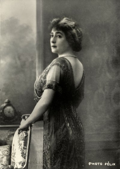 Porträt der französischen Künstlerin Marcelle Lender (1862) von Studio Felix