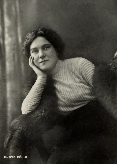 Porträt der französischen Künstlerin Suzanne Despres (1875) von Studio Felix