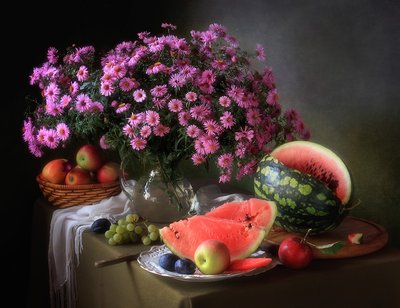 Astern und Früchte von Tatyana Skorokhod