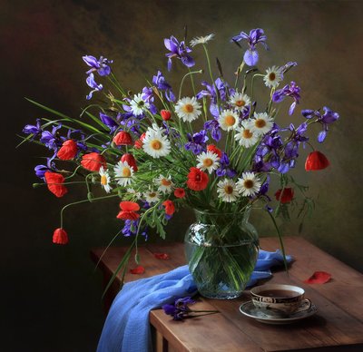 Lebendiges Blumen Stillleben von Tatyana Skorokhod