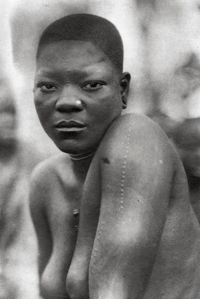 Awemba-Mädchen, Livingstone nach Broken Hill, Nordrhodesien, 1925-1927 von Thomas A. Glover