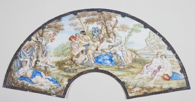 Fächerförmiges Blatt. In der Mitte Pan mit Nymphen und Bacchuskind (?) bei einer Presse, rechts und links ruhende Frauenfiguren von Ubekendt