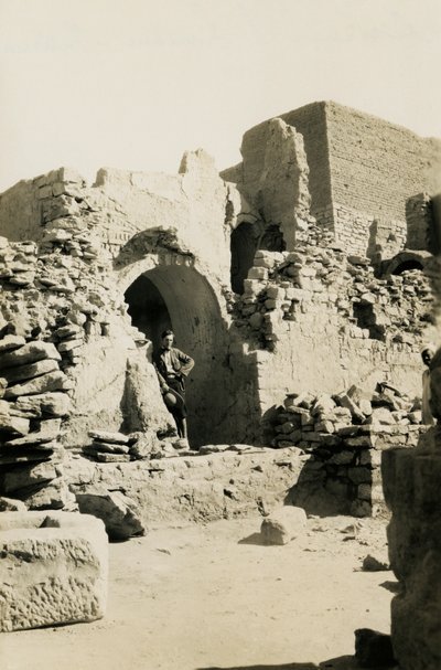 Innenraum des großen Turms (Qasr) des Klosters des Heiligen Simeon, Assuan, Ägypten, Fotografie von Ugo Monneret de Villard von Ugo Monneret de Villard