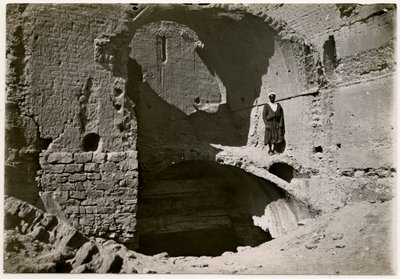 Großer Turm (Qasr) des Klosters, Assuan, Ägypten, Fotografie von Ugo Monneret de Villard von Ugo Monneret de Villard