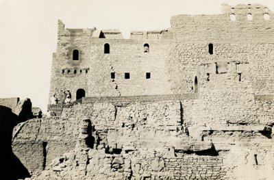 Kloster St. Simeon nach seiner Restaurierung, Assuan, Ägypten, Fotografie von Ugo Monneret de Villard von Ugo Monneret de Villard